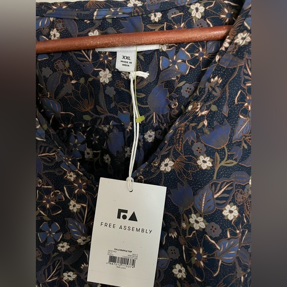 NWT Free Assembly 2X Floral 100% Cotton top blouse - Picture 5 of 9